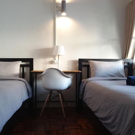 Pingplalee Female House Bed & Breakfast Bangkok Ngoại thất bức ảnh