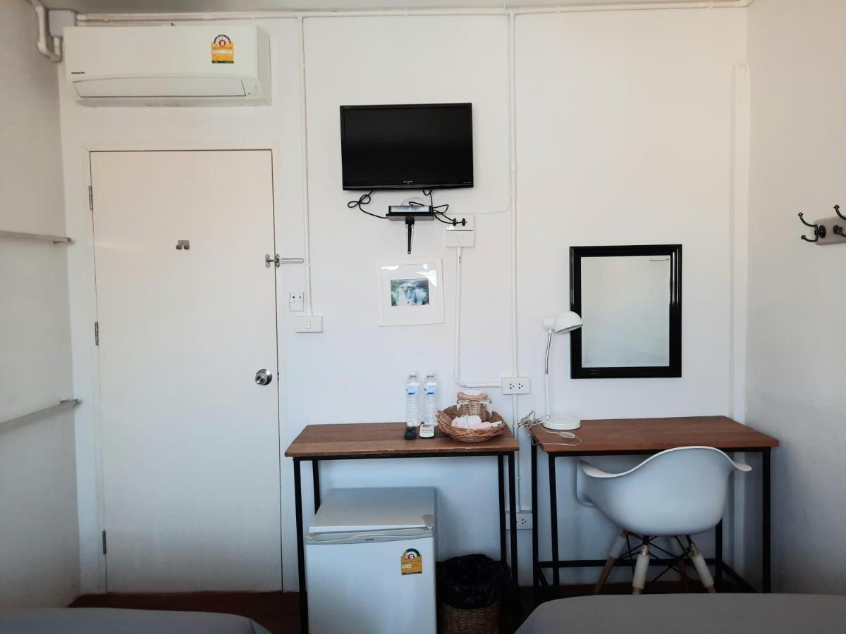 Pingplalee Female House Bed & Breakfast Bangkok Ngoại thất bức ảnh