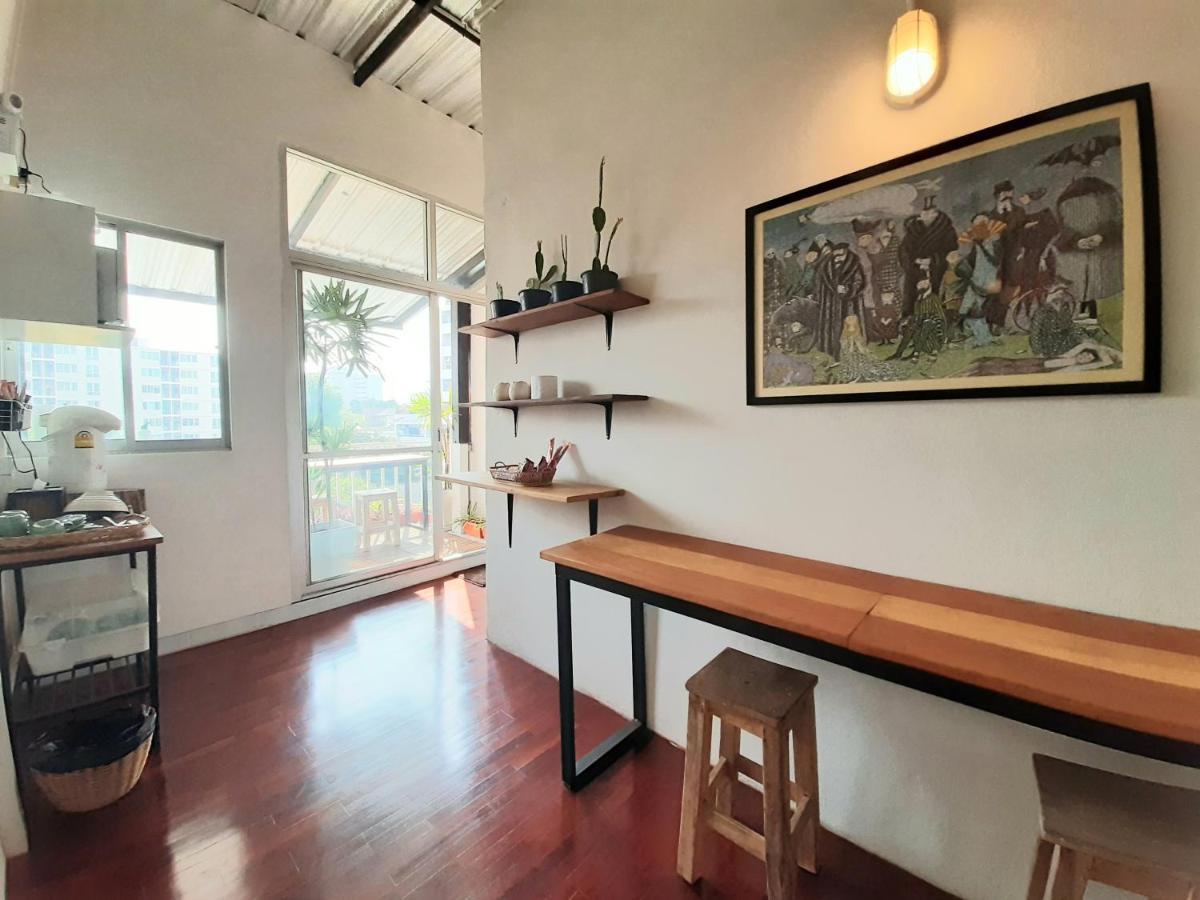 Pingplalee Female House Bed & Breakfast Bangkok Ngoại thất bức ảnh