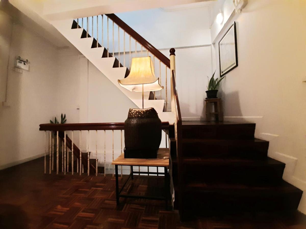 Pingplalee Female House Bed & Breakfast Bangkok Ngoại thất bức ảnh
