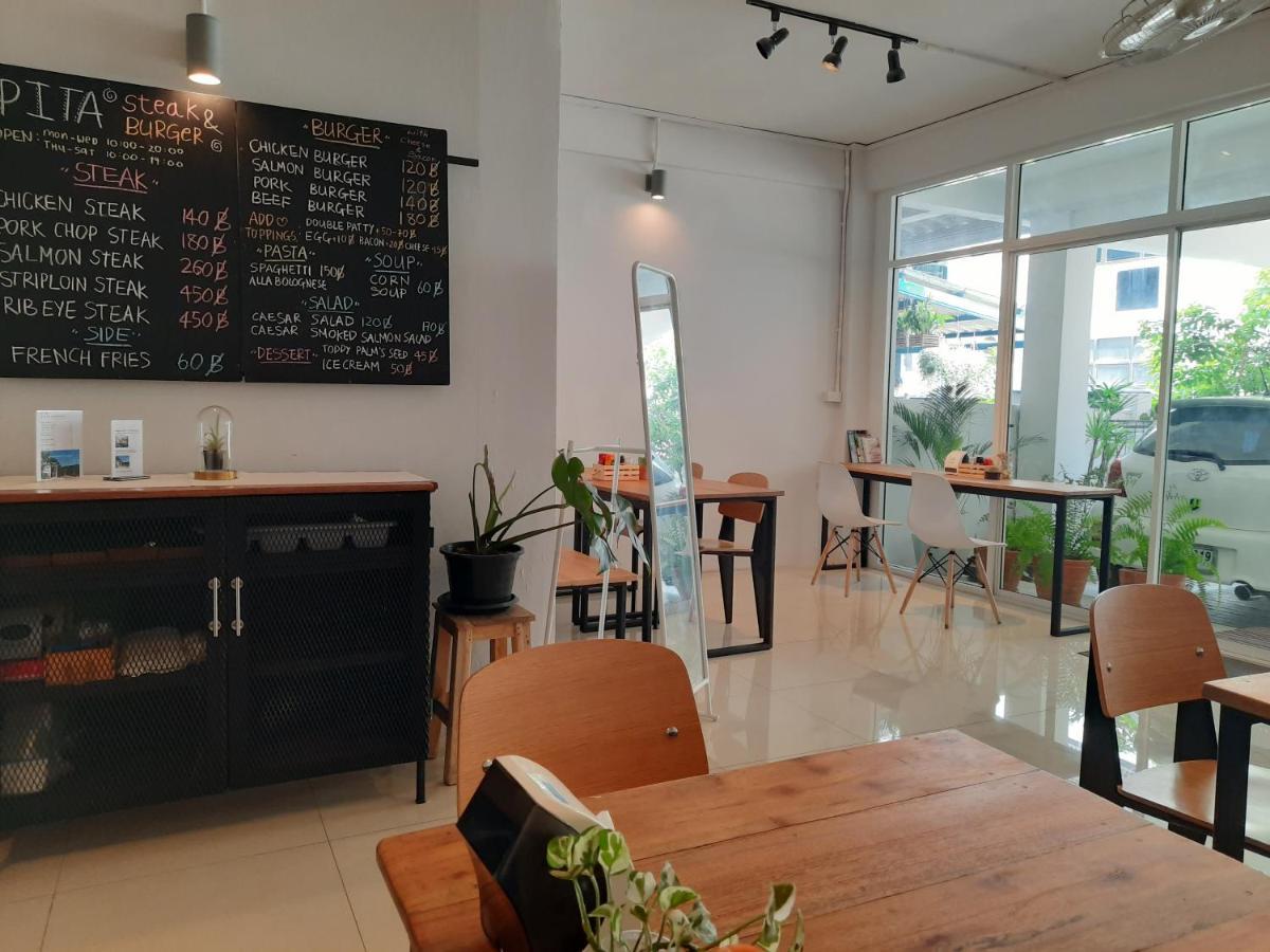 Pingplalee Female House Bed & Breakfast Bangkok Ngoại thất bức ảnh